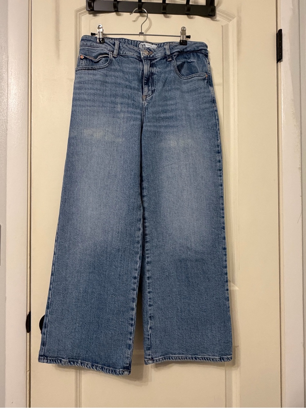 Zara Wide Leg Jeans Medium Wash Blue Size 6 EUR 38 High Rise